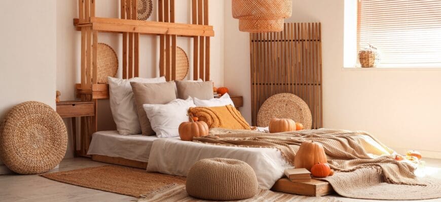 Interior,Of,Cozy,Bedroom,With,Autumn,Decor,And,Poufs